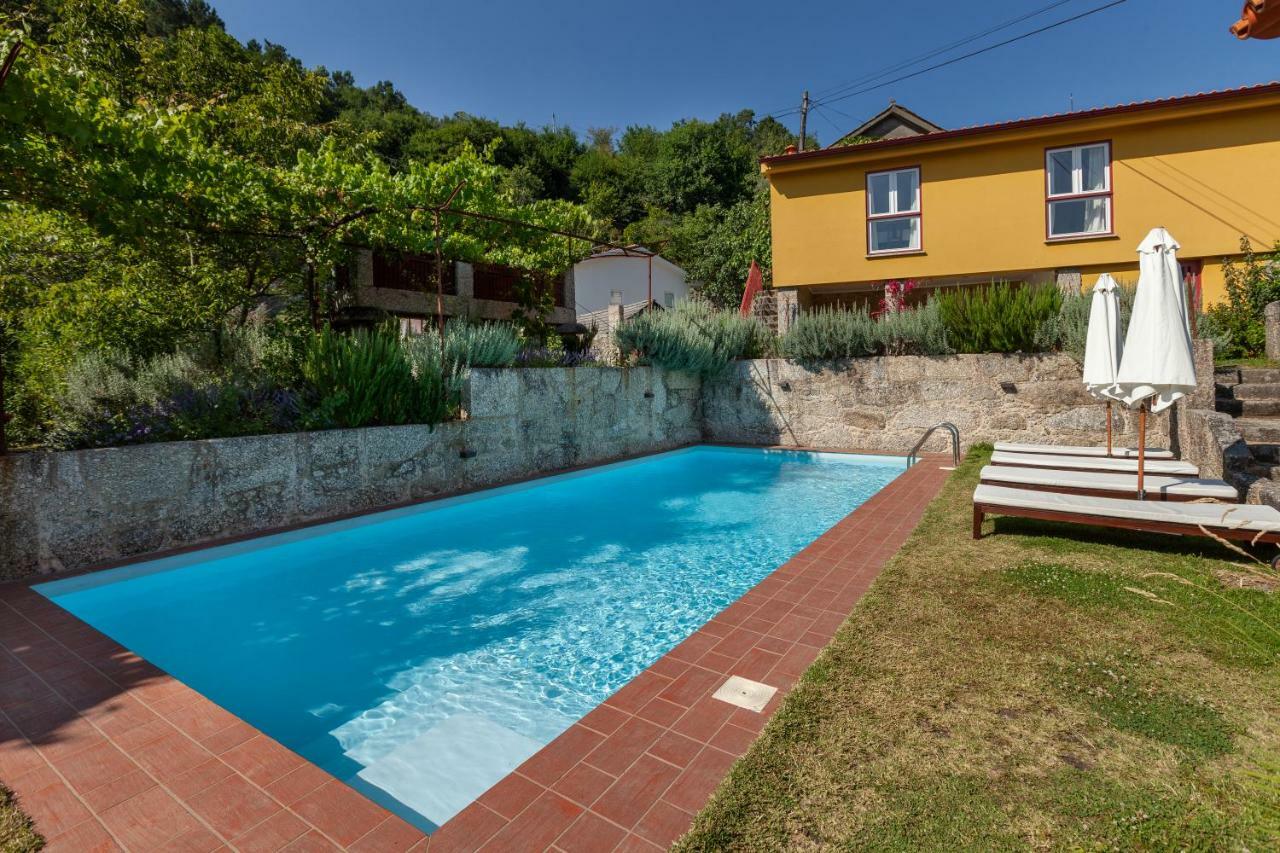 Casa Do Eido - Sustainable Living & Nature Experiences Geres Exterior photo