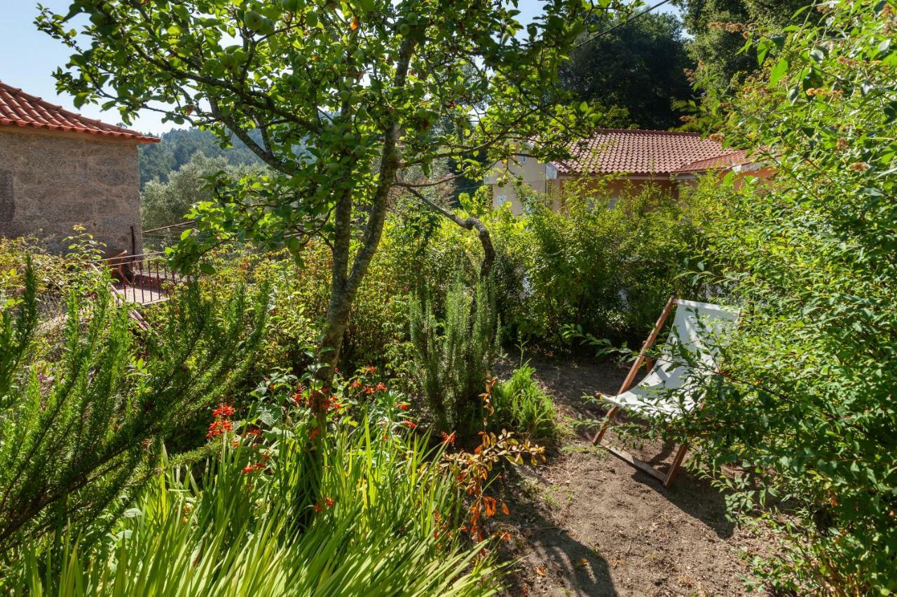 Casa Do Eido - Sustainable Living & Nature Experiences Geres Exterior photo