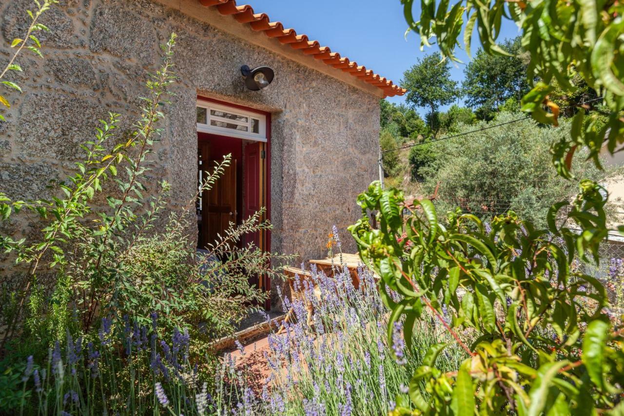 Casa Do Eido - Sustainable Living & Nature Experiences Geres Exterior photo